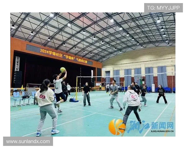 排球激情燃动千年雁塔 西安焕发体育新活力(1) 排球激情燃动千年雁塔 西安焕发体育新活力(1)